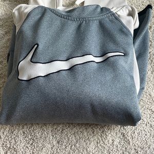 nike sweatshirt